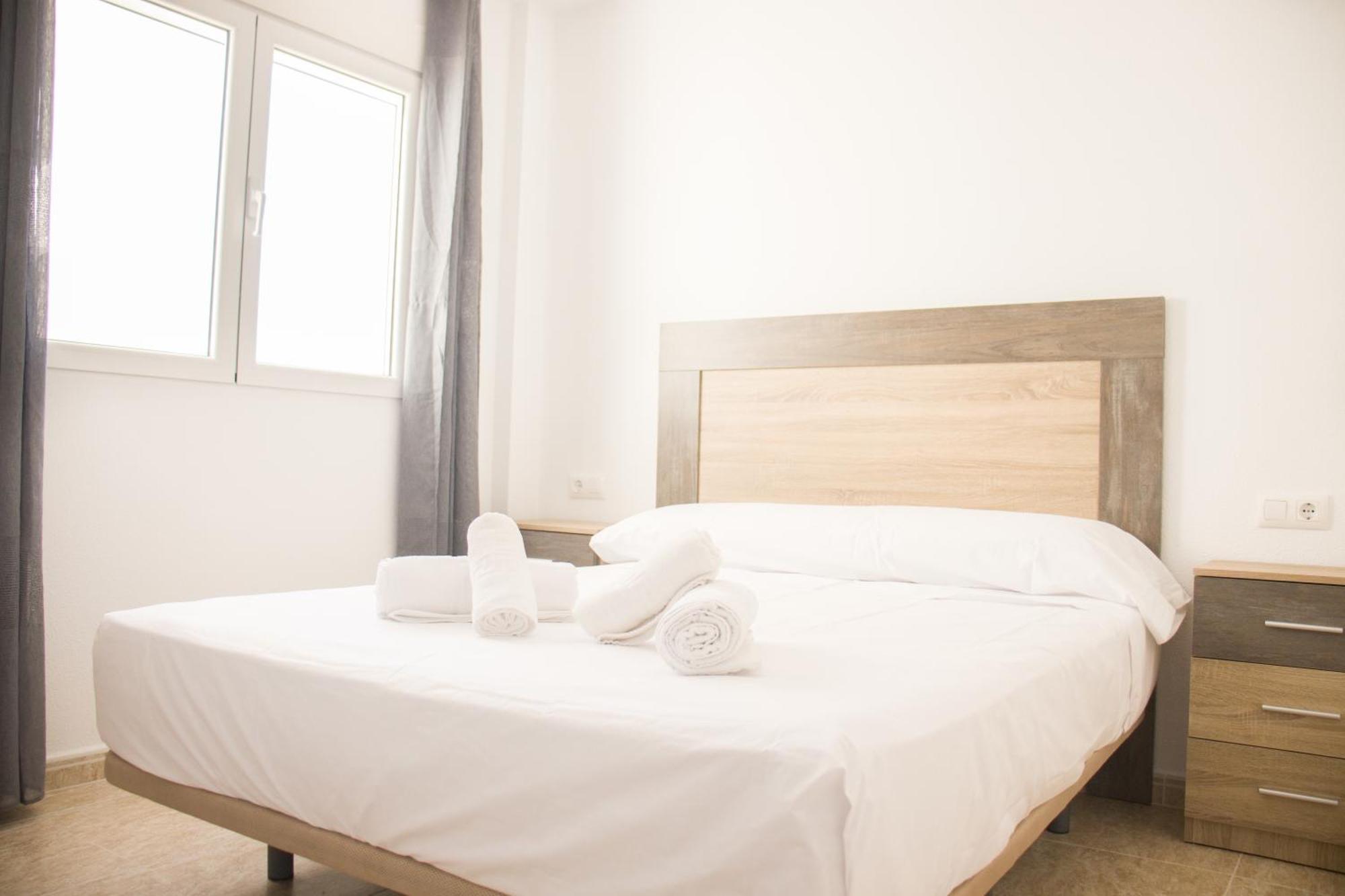 Apartamentos Sol De Aguilas Exterior photo
